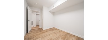 106 - 1 bdrm + den, 1 bath