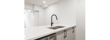 104 - 1 bdrm + den, 1.5 bath