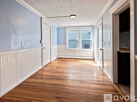 Source URL: https://prod-avail.s3.amazonaws.com/public_images/43124439/listing/Front_Yard_2.jpg