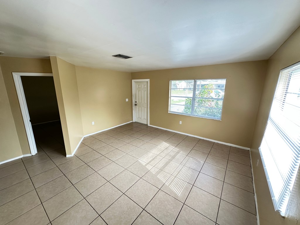 4914 21st Street West 2 Beds House for Rent - Photo Gallery 13