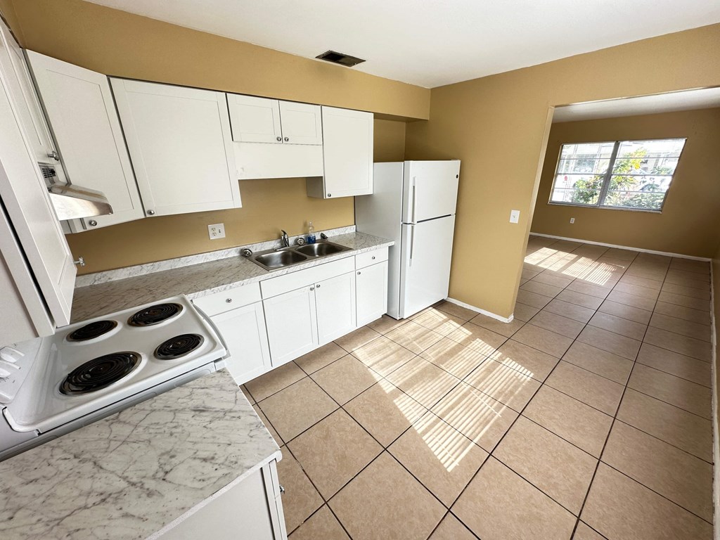 4914 21st Street West 2 Beds House for Rent - Photo Gallery 3