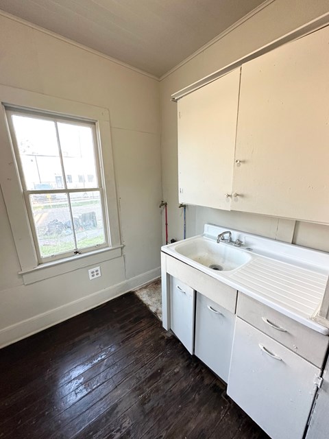 202 Carmel Dr. 3 Beds Apartment for Rent