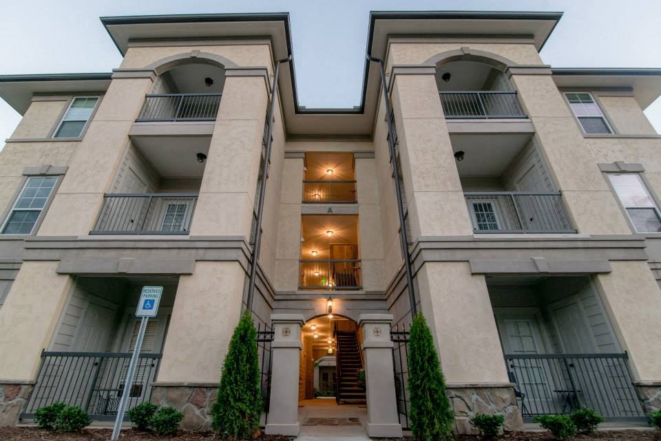 The Villa At River Pointe Apartments, 8000 River Pointe Drive, Maumelle