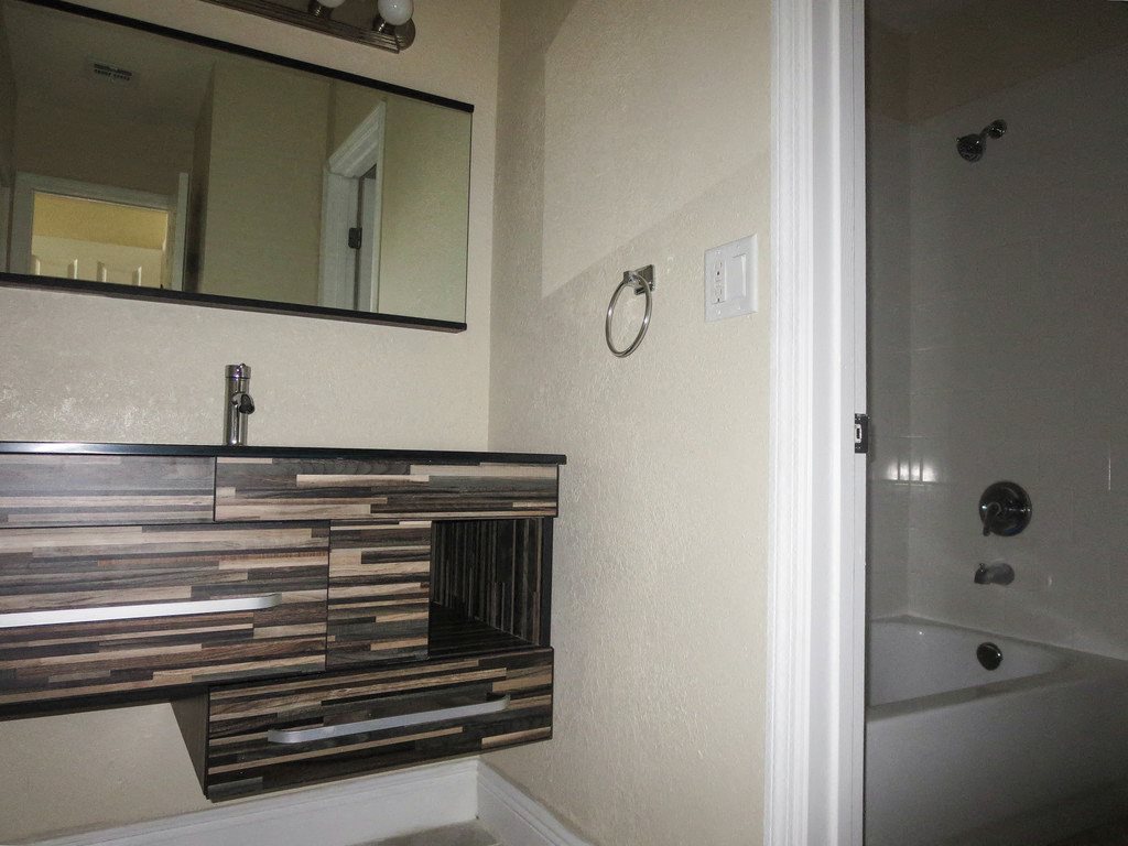 Palmera Pointe Condos Bathroom Palmera Pointe Condos Bathroom