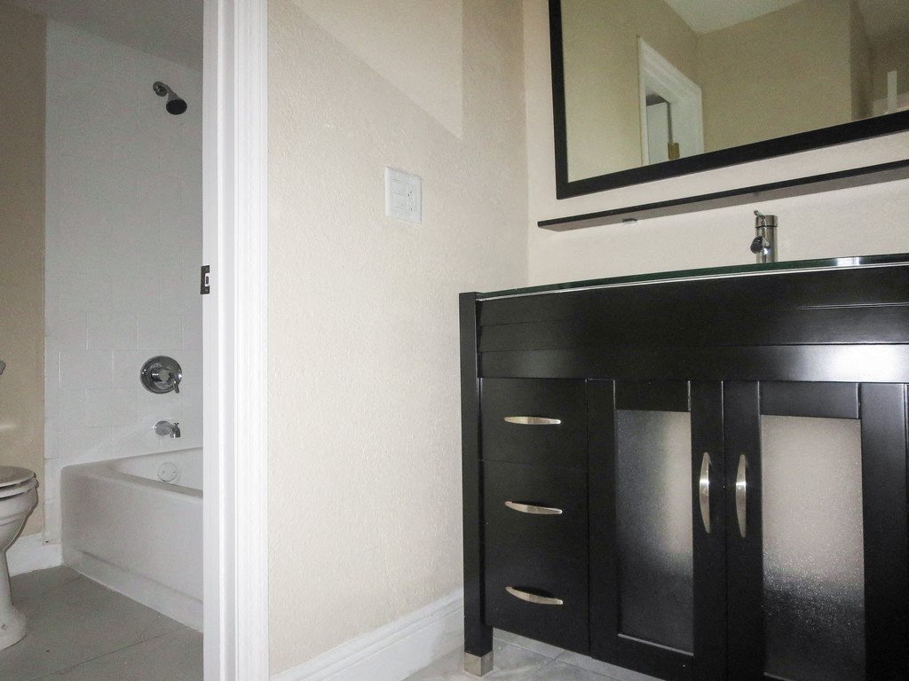 Palmera Pointe Condos Bathroom Palmera Pointe Condos Bathroom