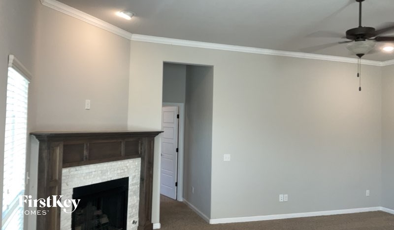 4233 NW 154th Street 4 Beds House for Rent - Photo Gallery 3