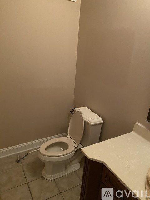 100 Beacon Hill Place 5 Beds Apartment for Rent