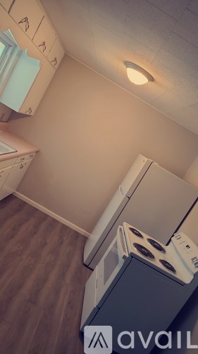 A washing machine is available for rent.