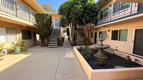 4635 N. Bellflower Blvd 1-2 Beds Apartment for Rent