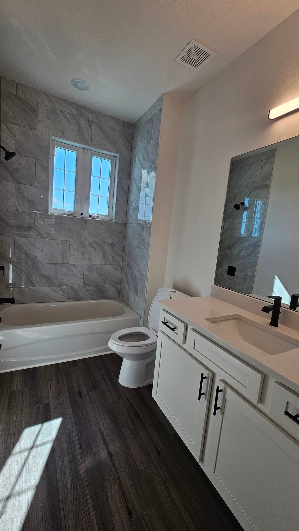 15108 Leipzig Circle 3 Beds House for Rent - Photo Gallery 6