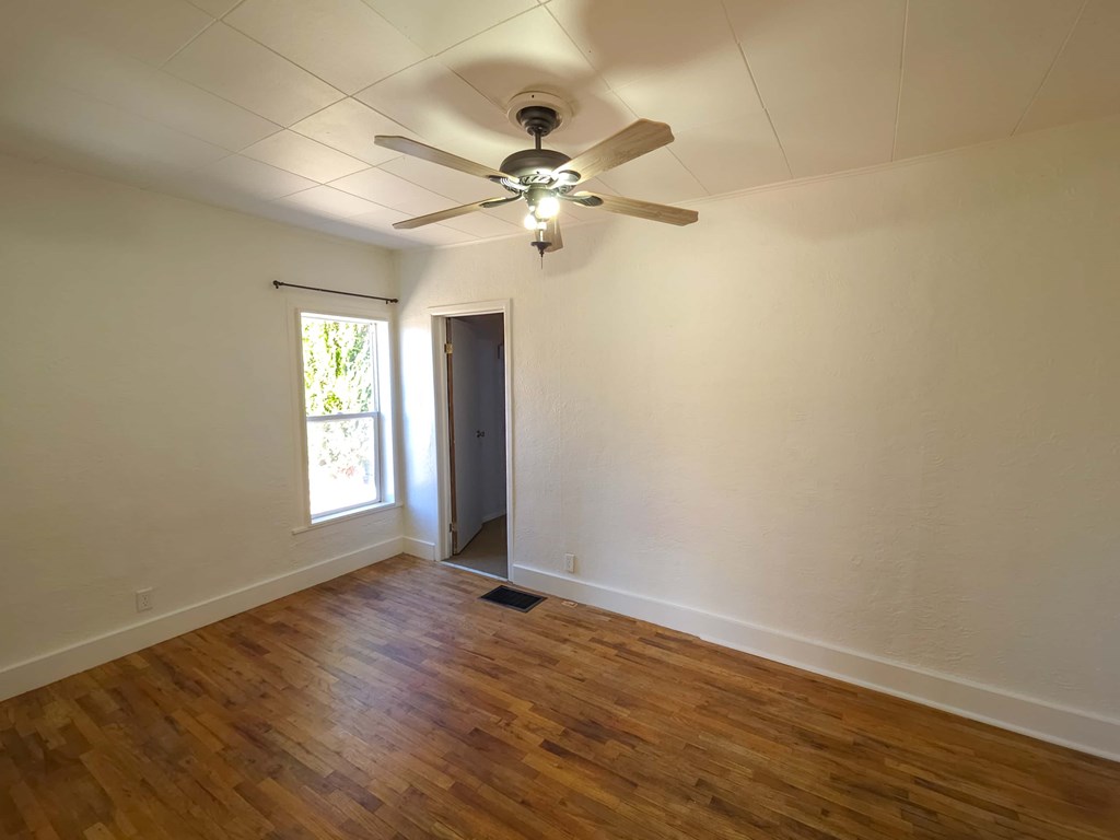 808 San Pedro 2 Beds House for Rent - Photo Gallery 6