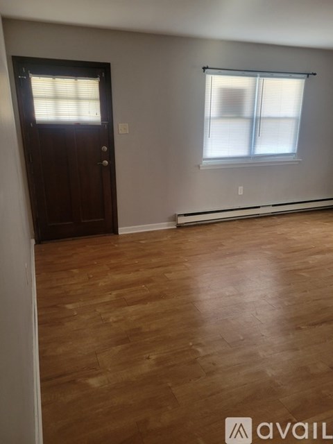 16 Douglas Street 2 Beds Apartment for Rent