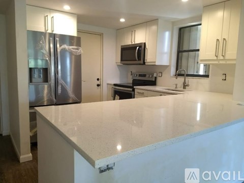 2312 South Cypress Bend Drive 2 Beds Apartment for Rent