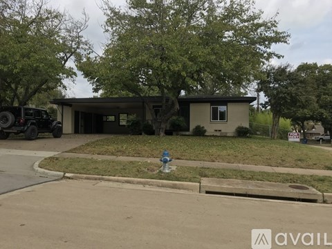 823 Jackson St 2 Beds Apartment for Rent