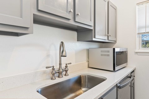 B201 2 Beds House for Rent - Photo Gallery 21