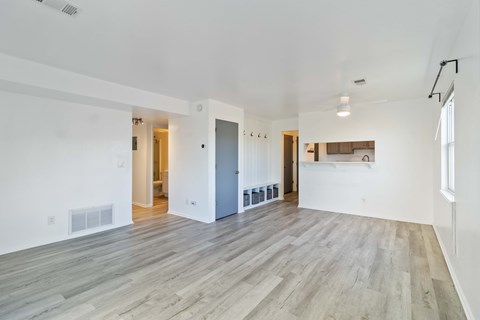 B201 2 Beds House for Rent - Photo Gallery 7