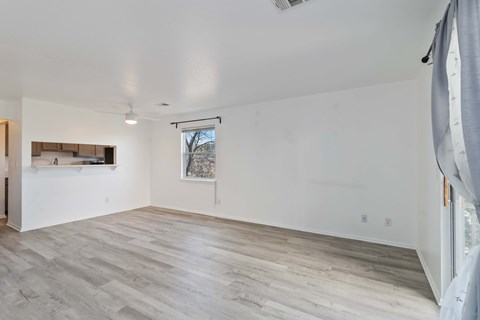 B201 2 Beds House for Rent - Photo Gallery 11