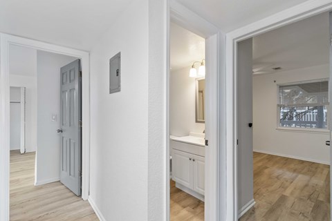 B201 2 Beds House for Rent - Photo Gallery 20