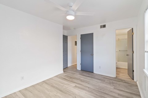 B201 2 Beds House for Rent - Photo Gallery 6