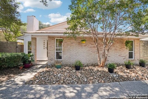 13823 Brays Forest 2 Beds Apartment for Rent