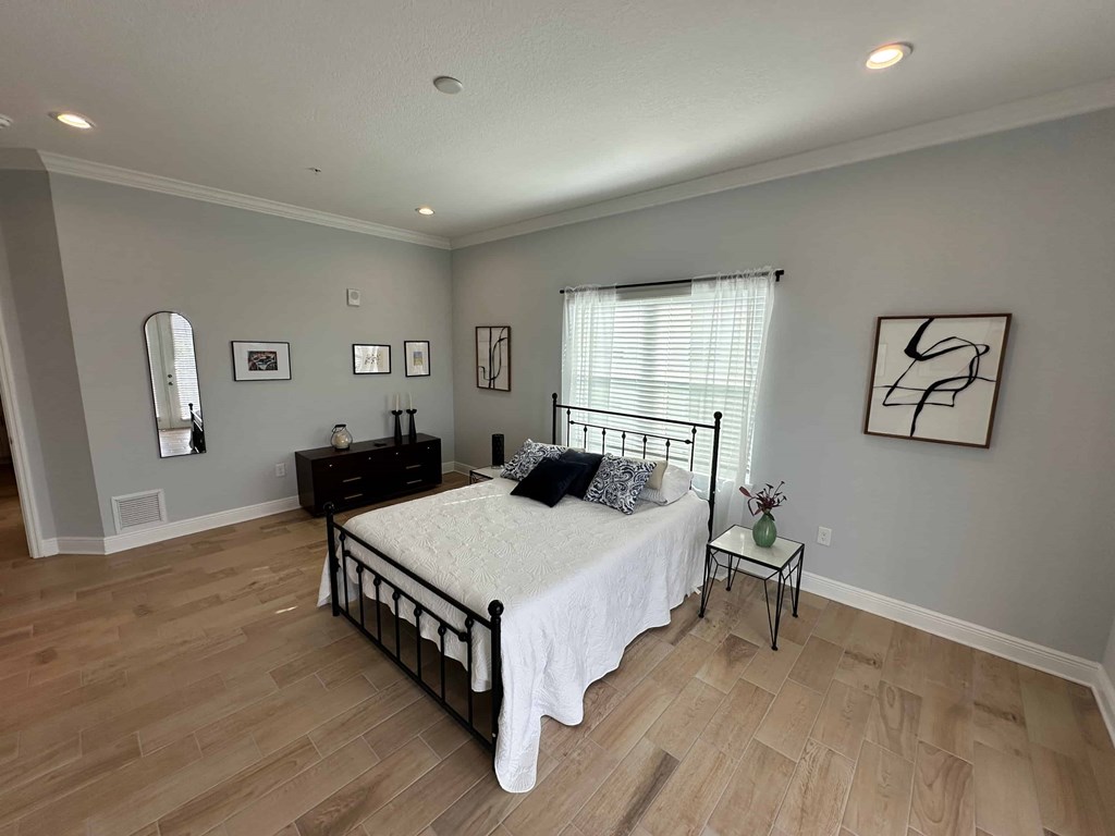 3426 79th Street Cir W. #303 3 Beds House for Rent - Photo Gallery 24