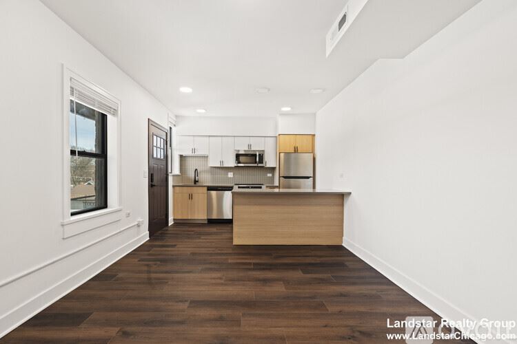 1233 Chicago Ave photo