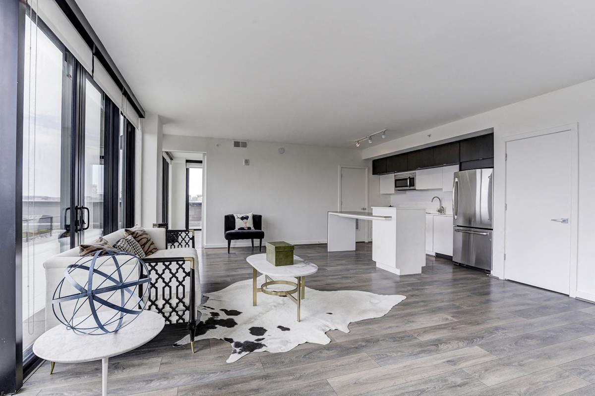 Spacious Living Room