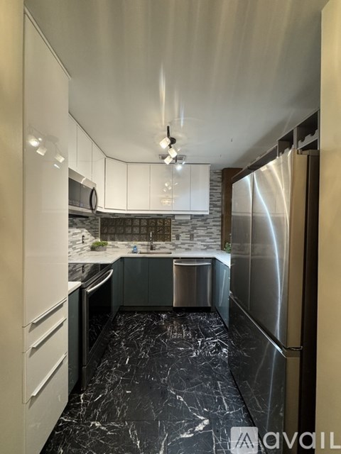 417 South Main Street 1 Bed Condo for Rent - Photo Gallery 13