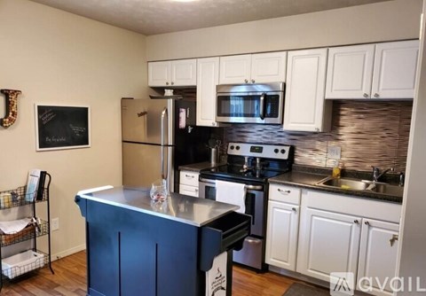 1905 Thurston Avenue 2 Beds Apartment for Rent