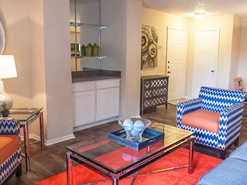 Best Cheap Apartments in Irving, TX: from $729 | RENTCafé