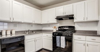 10380 Conser St 1-3 Beds Apartment for Rent - Photo Gallery 6
