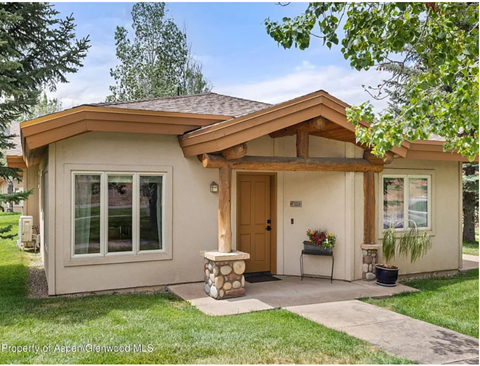 Unit #124 2 Beds Apartment for Rent