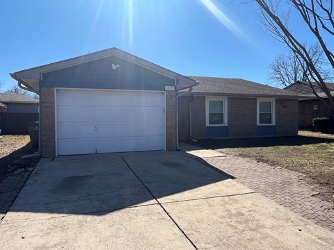 1310 Whiteoak Drive 3 Beds Apartment for Rent