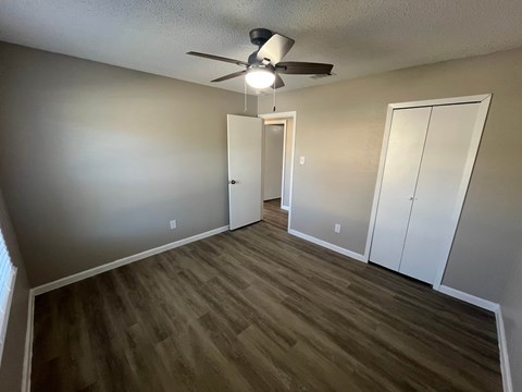 1310 Whiteoak Drive 3 Beds Apartment for Rent