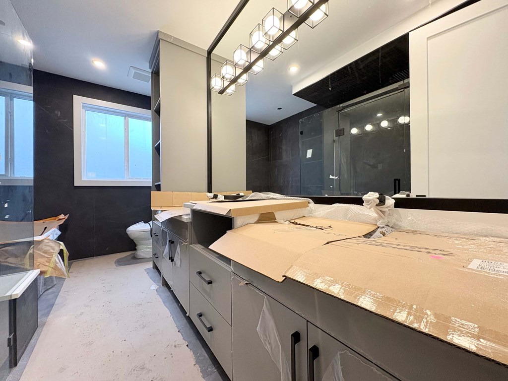 10101 Parkwood Drive 4 Beds House for Rent - Photo Gallery 3