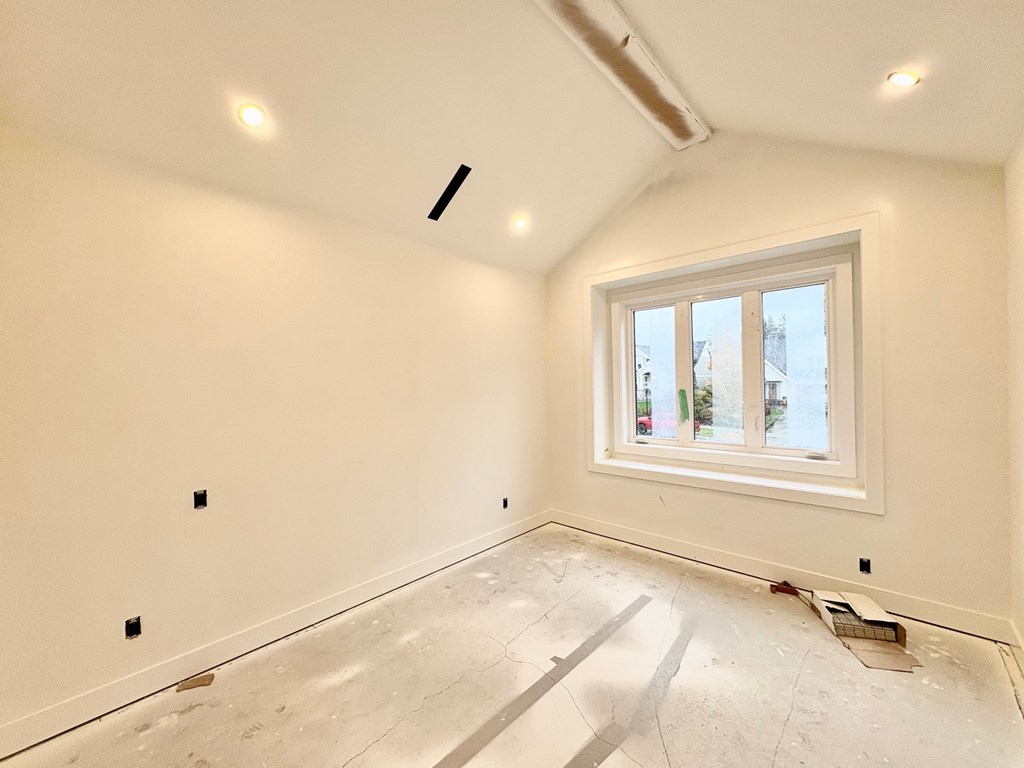 10101 Parkwood Drive 4 Beds House for Rent - Photo Gallery 16