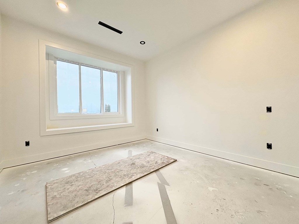 10101 Parkwood Drive 4 Beds House for Rent - Photo Gallery 4