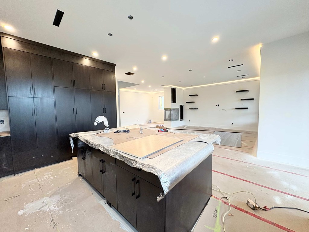 10101 Parkwood Drive 4 Beds House for Rent - Photo Gallery 6