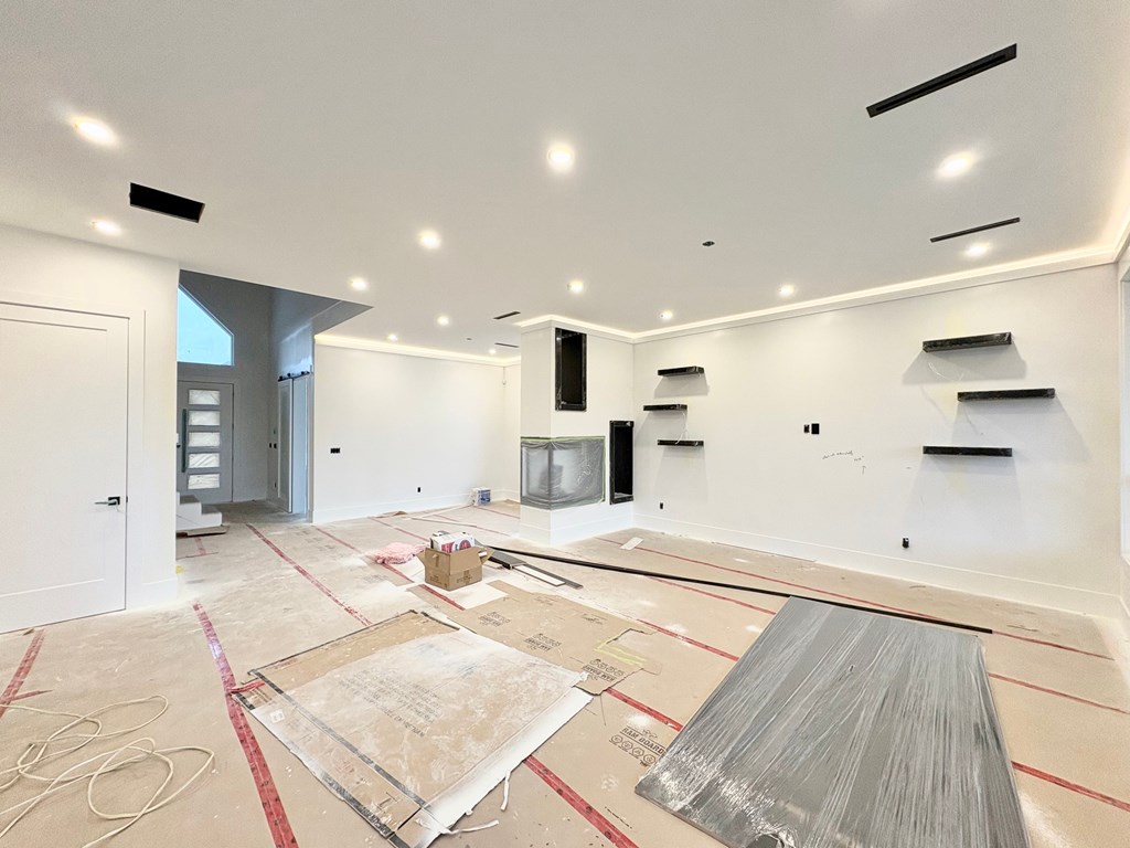 10101 Parkwood Drive 4 Beds House for Rent - Photo Gallery 19