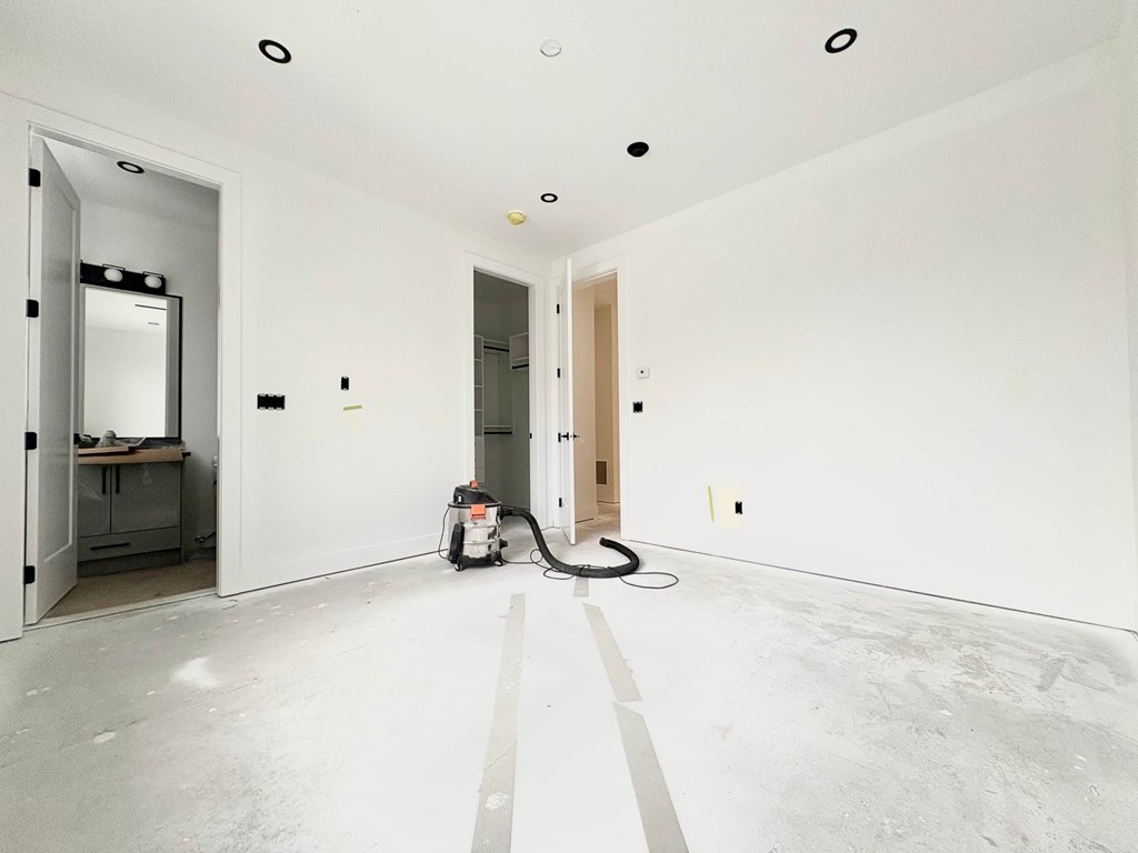 10101 Parkwood Drive 4 Beds House for Rent - Photo Gallery 11