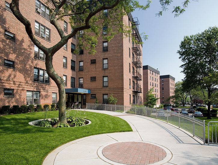 Wavecrest Gardens Apartments, 2002 2057 Seagirt Blvd, Far Rockaway