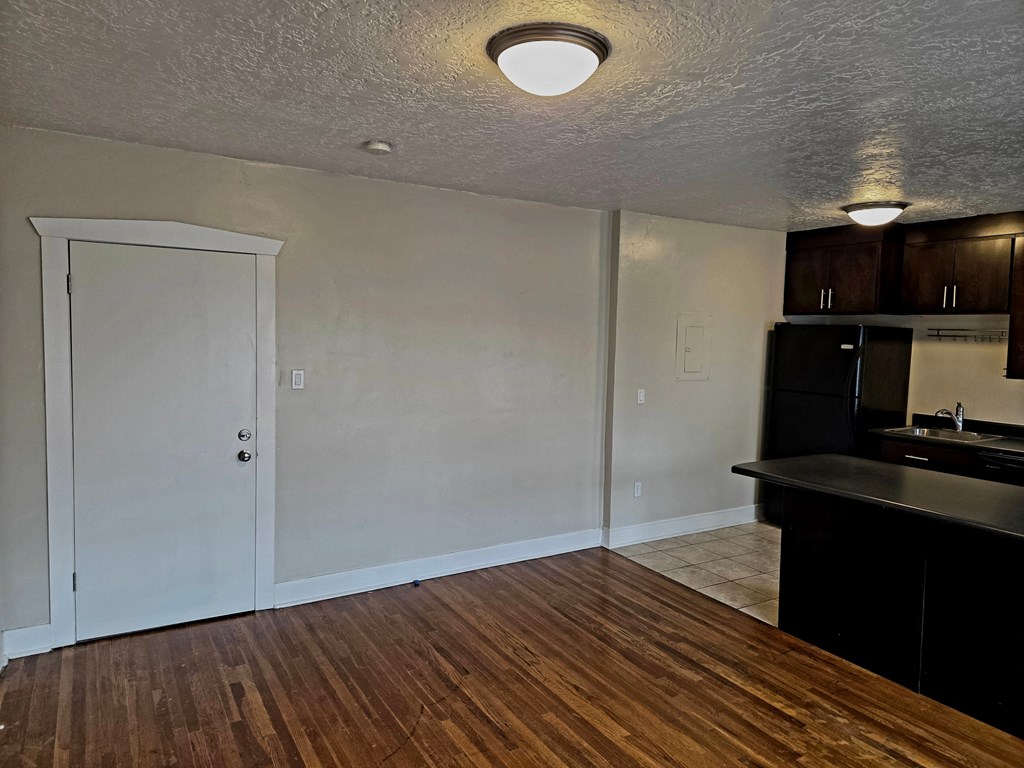 555 E 100 S #304 1 Bed House for Rent - Photo Gallery 21