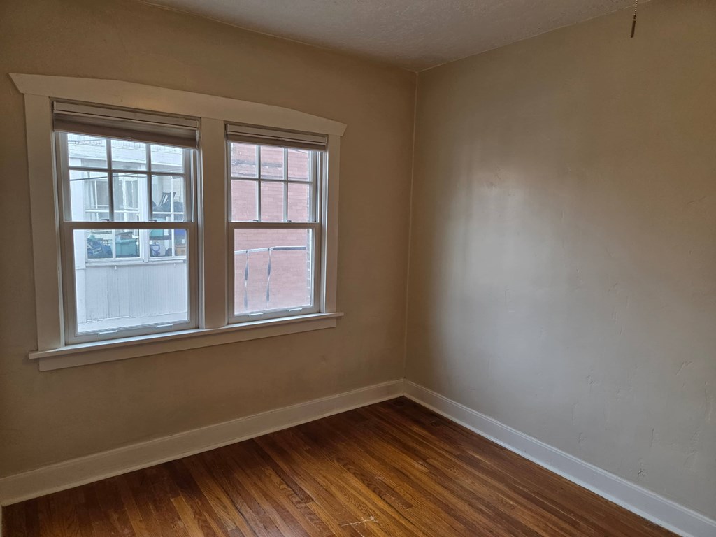 555 E 100 S #304 1 Bed House for Rent - Photo Gallery 9