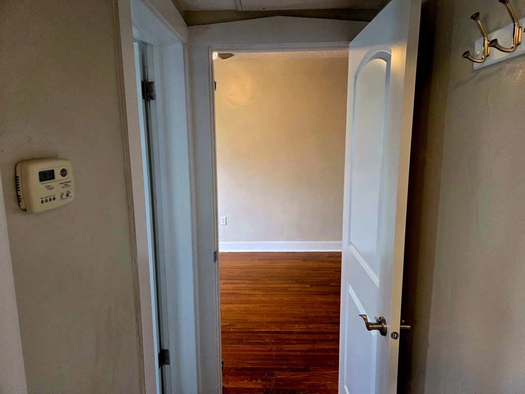 555 E 100 S #304 1 Bed House for Rent - Photo Gallery 3