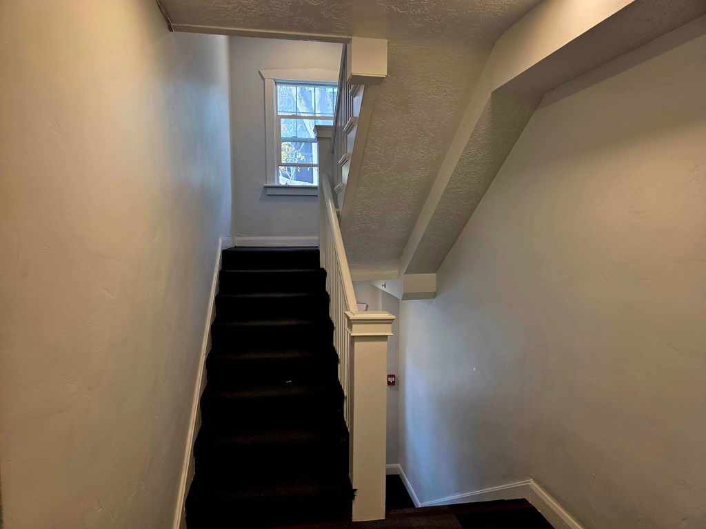 555 E 100 S #304 1 Bed House for Rent - Photo Gallery 5