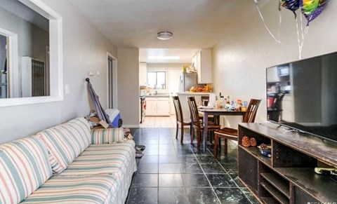 1300 Garvin Avenue Unit B 3 Beds House for Rent - Photo Gallery 5