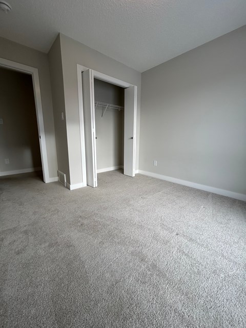 14 - 979 Crystallina Nera Way NW 3 Beds Apartment for Rent