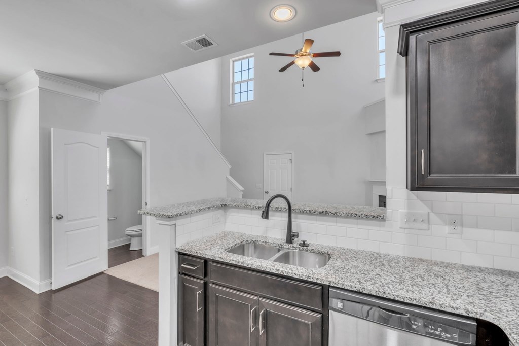 200 Ellis Mill Street 3 Beds House for Rent - Photo Gallery 16