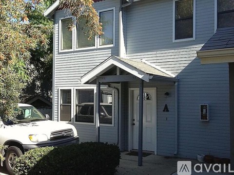 240 Sandercock Street 2 Beds Apartment for Rent