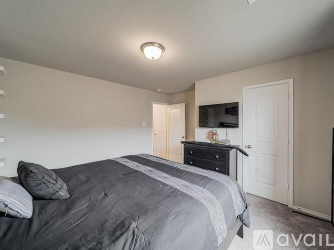 2218 Maplewood Drive 4 Beds Single Family Home for Rent - Photo Gallery 20